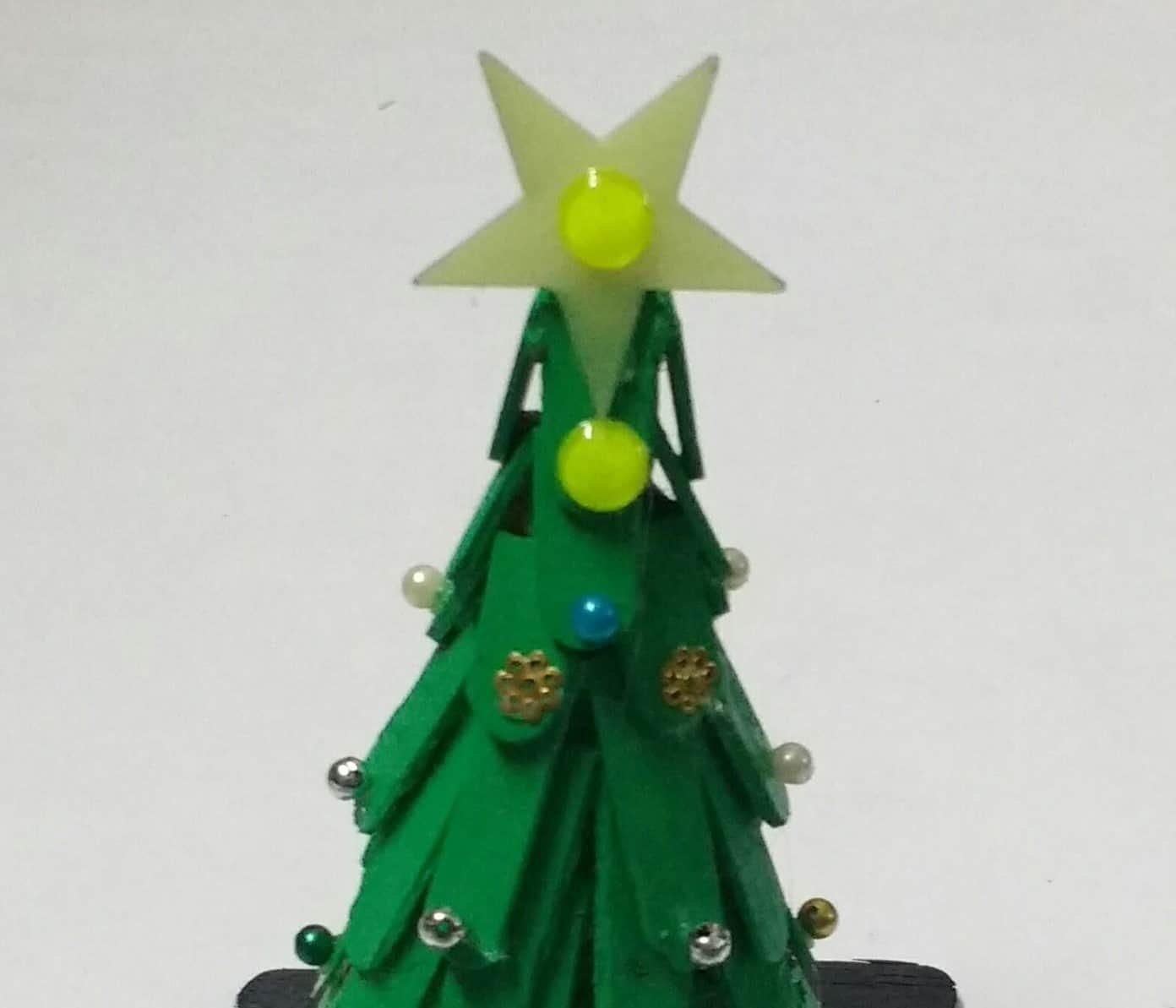1 DIY Christmas tree Popsicles