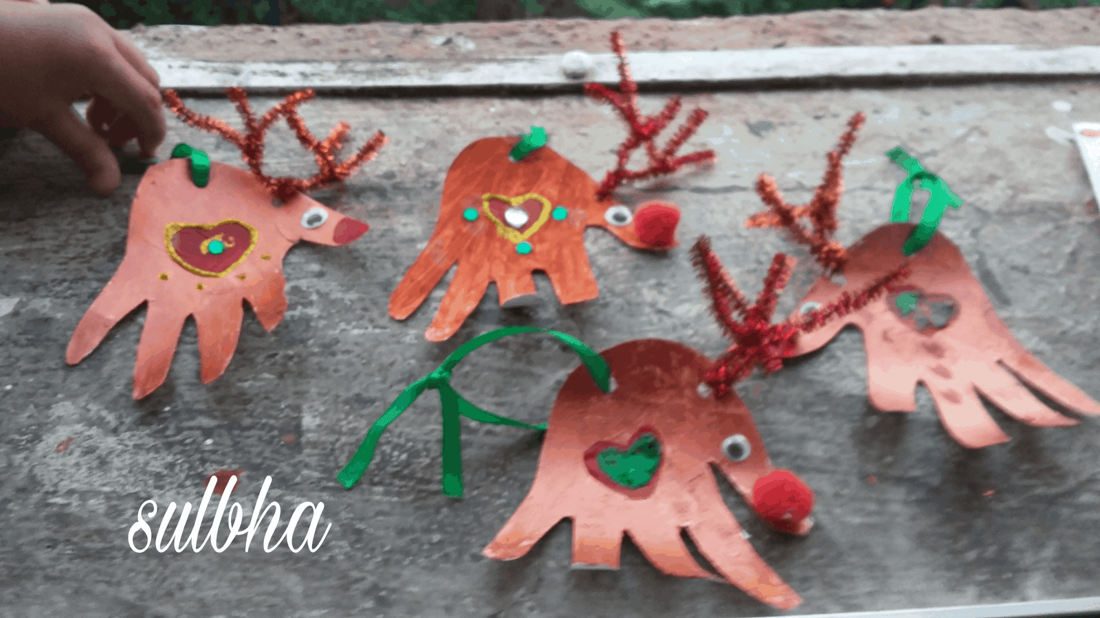 DIY Reindeer Hangings 1