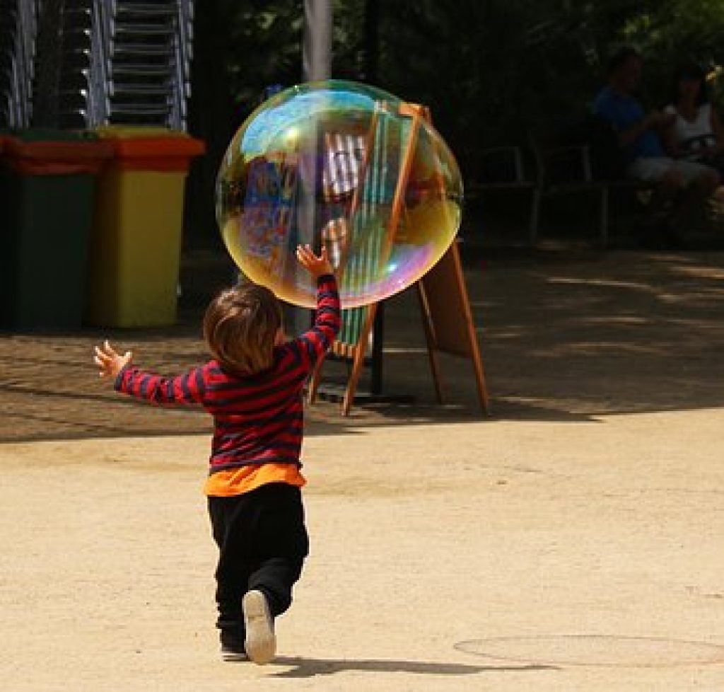 Balloon.s Fun and Interesting games for one year olds